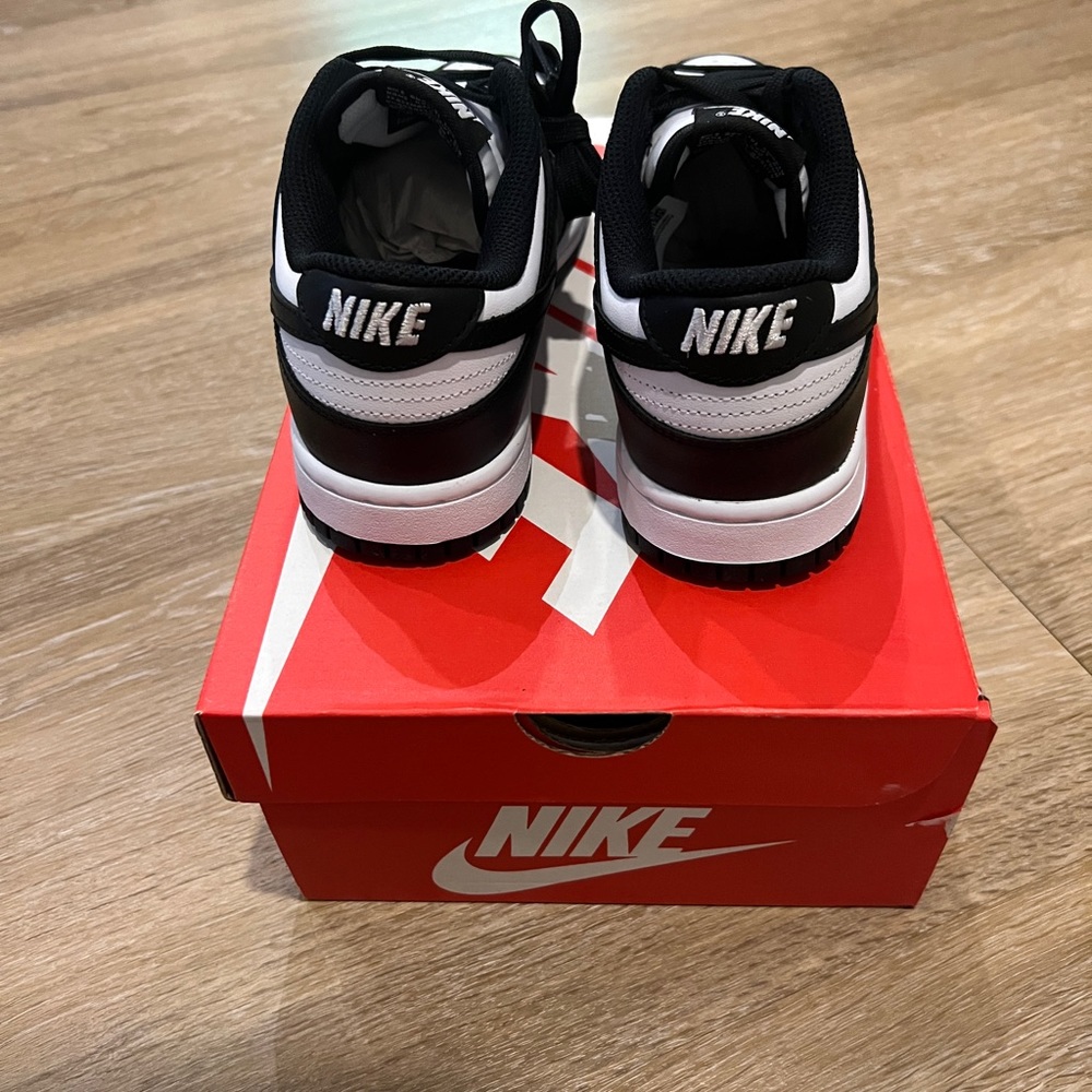 Nike Dunk Low Retro "White/Black" - Picture 6 of 10